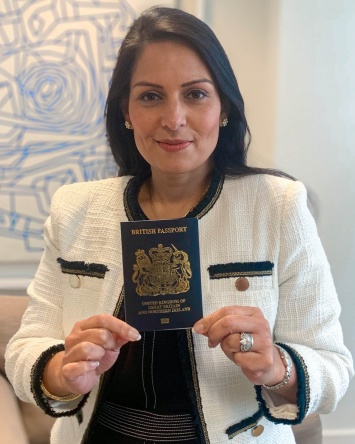 Британия изменит дизайн своих паспортов из-за Brexit. Фото