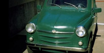 Советский Mini Cooper: сеть онемела, увидев двухместный ГАЗ 18 50-х годов - словно игрушечный (фото)