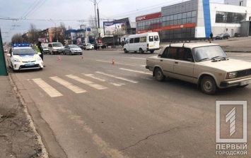 Под Днепром автомобиль сбил женщину, которая переходила дорогу по «зебре»