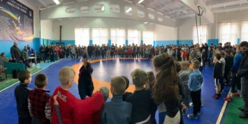 В Степовое юношеский турнир по вольной борьбе поддержали знаменитые николаевские тренеры и спортсмены