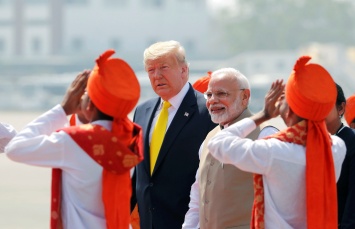 Трамп прибыл с официальным визитом в Индию