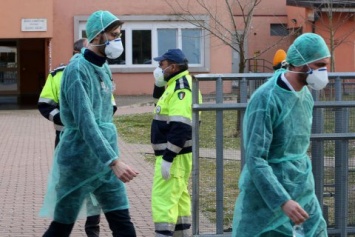 Власти Италии подтвердили еще одну смерть от коронавируса