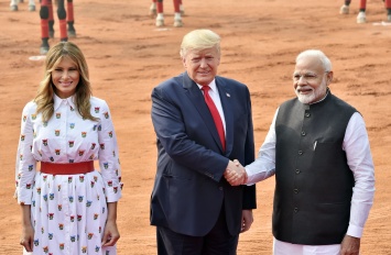 Образ дня: Мелания Трамп в Индии