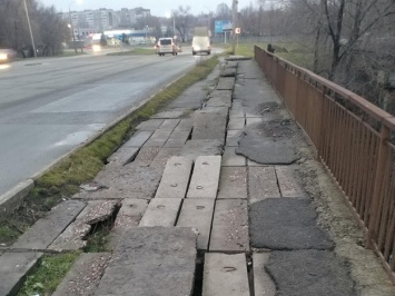 В Запорожье отремонтируют аварийный мост на Набережной (ВИДЕО)