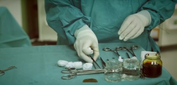 Врачи сделали невозможное: пациенту пересадили руку от живого донора