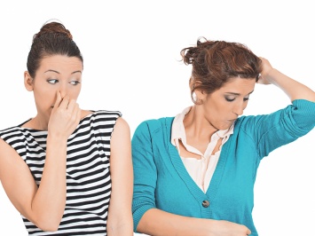 Дерматолог объясняет как избавиться от неприятного запаха тела