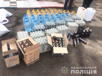 В Ровенской области изъяли более полтонны фальсификатного алкоголя и более двух тысяч пачек сигарет