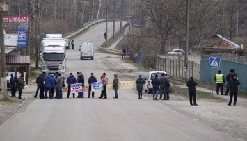 В Кобеляках протестующие перекрывали дорогу Н-31 Днипро - Решетиловка