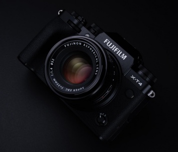 Fujifilm X-T4 - новая флагманская беззеркальная APS-C-камера от Fujifilm