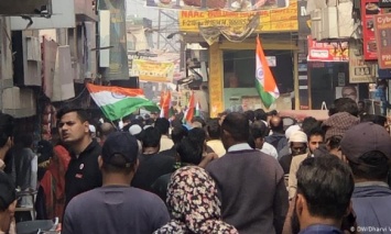 Более 20 человек погибли во время протестов в столице Индии
