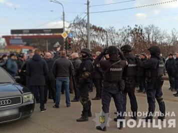 На рынке "Барабашово" в Харькове произошли столкновения, полиция задержала 53 человека