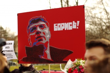 Google убрал из поисковиков 2 текста о суде над убийцами Немцова