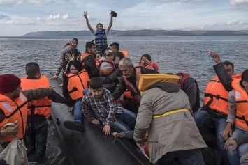 К западным границам Турции начали прибывать группы беженцев