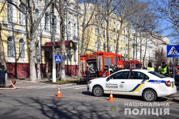 В Николаеве «горело» главное управление полиции, «спасли» шесть человек (ФОТО, ВИДЕО)