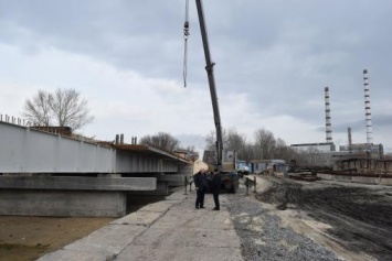 Реконструкция пойменного моста №1 в Северодонецке: работ осталось на четыре месяца. ФОТО
