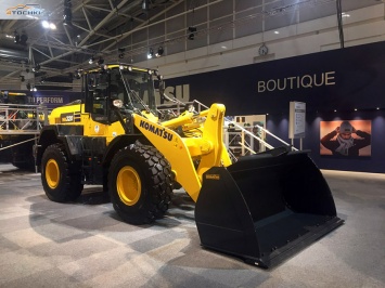 Komatsu начала комплектовать свои погрузчики OTR-шинами Continental EM-Master