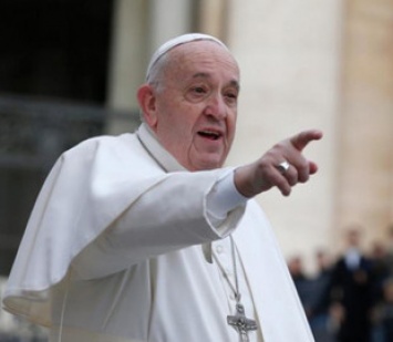Папа Римский призвал отказаться от смартфонов и телевизоров