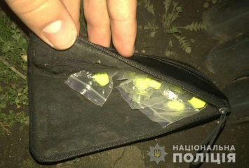 Полицейские изъяли наркотики у двух жителей Запорожья