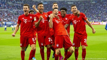 «Бавария» ограничивает связь игроков с фанатами из-за коронавируса