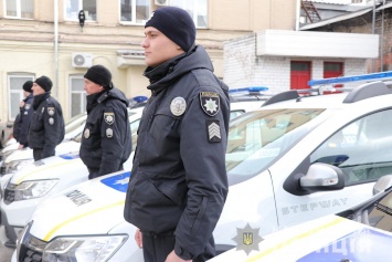 Днепровской полиции охраны вручили 10 новых служебных автомобиля