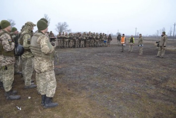 В Криворожской танковой бригаде резервистов агитировали вступать на контрактную службу