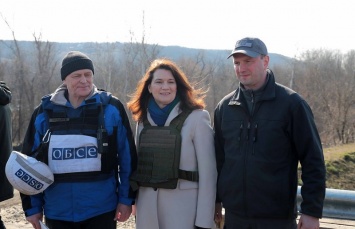 Глава МИД Швеции посетила Станицу Луганскую