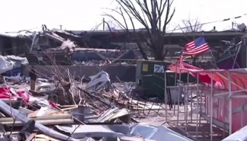 Торнадо убивает жителей юго-востока США