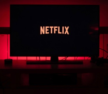 Netflix сделал криптовалюты платежным средством в сериале о будущем