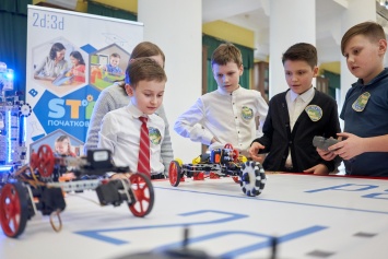 Бесплатные IТ-факультативы Kyiv Smart City School введут еще 6 школ