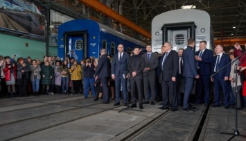 Укрзализныця в этом году закупит дизель-поезда и сотню "крюковских" вагонов