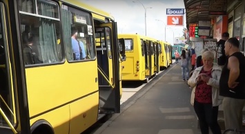 Мужчина напал на полицейскую в маршрутке "Киев-Бровары"