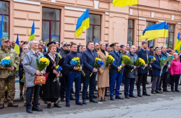 206-я годовщина со дня рождения Тараса Шевченко: в Днепре прошли торжества