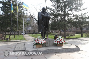 В Николаеве отметили день рождения Тараса Шевченко (ФОТО)