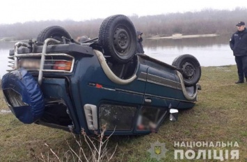 На Черниговщине мужчина утонул в реке в собственном автомобиле