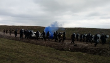 Украинские и венгерские военные провели совместные учения в Косово