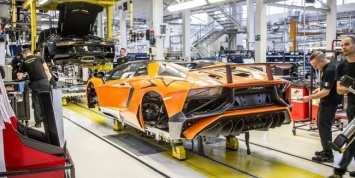 Из-за коронавируса на 2 недели закрыли завод Lamborghini