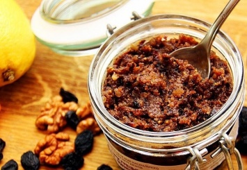 Витаминная смесь для повышения иммунитета: полезное блюдо из орехов и сухофруктов