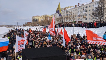 В десятках городах России проходят экологические протесты