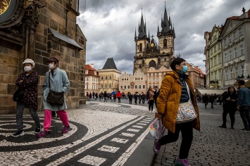 Карантин в Чехии: жителям запретили выходить на улицу без острой необходимости