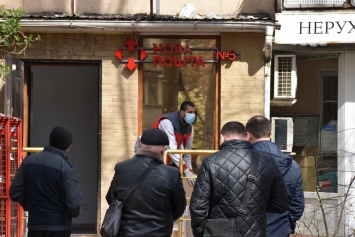 Одесса строгого режима: маски, закрытые рестораны и торговля с земли