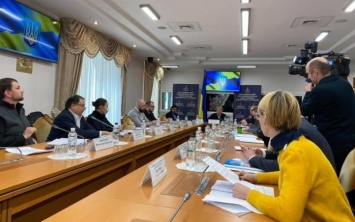Комитет Рады за закрытыми дверями решает судьбу украинского языка в школах (ТРАНСЛЯЦИЯ)