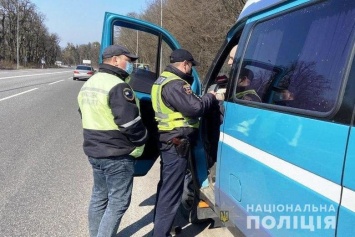 Не более 10 человек: в Харькове полиция будет следить за количеством пассажиров в транспорте, - ФОТО