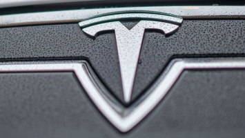 Tesla запрещают поставки автомобилей в Японию
