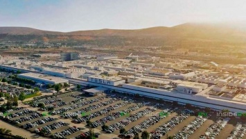 Tesla снизит темпы производства на заводе в Калифорнии