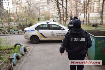 В Николаеве школьница угрожала выпрыгнуть в окно из-за того, что ее не выпускали на улицу