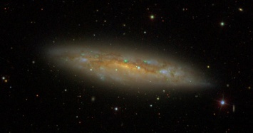Астрофизики изучают молекулярный газ галактики NGC 3557