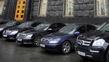 Автопарк Рады передает медикам Киева 25 автомобилей (ФОТО)
