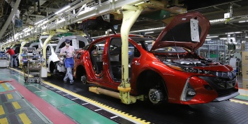 Toyota остановит выпуск автомобилей на пяти заводах