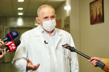 Фонд Оксаны Марченко передал Институту сердца первый в Украине уникальный аппарат: позволяет определять коронавирус с особой точностью