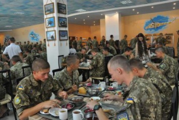 В ОП призвали глав облгосадминистраций и КГГА помочь военным с питанием